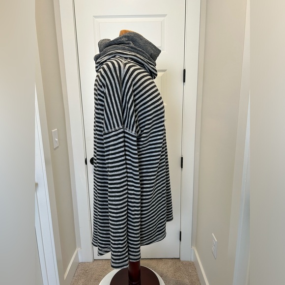 Gertie’s-Brands Reversible Cowl Neck All Cotton Tunic - Picture 5 of 10